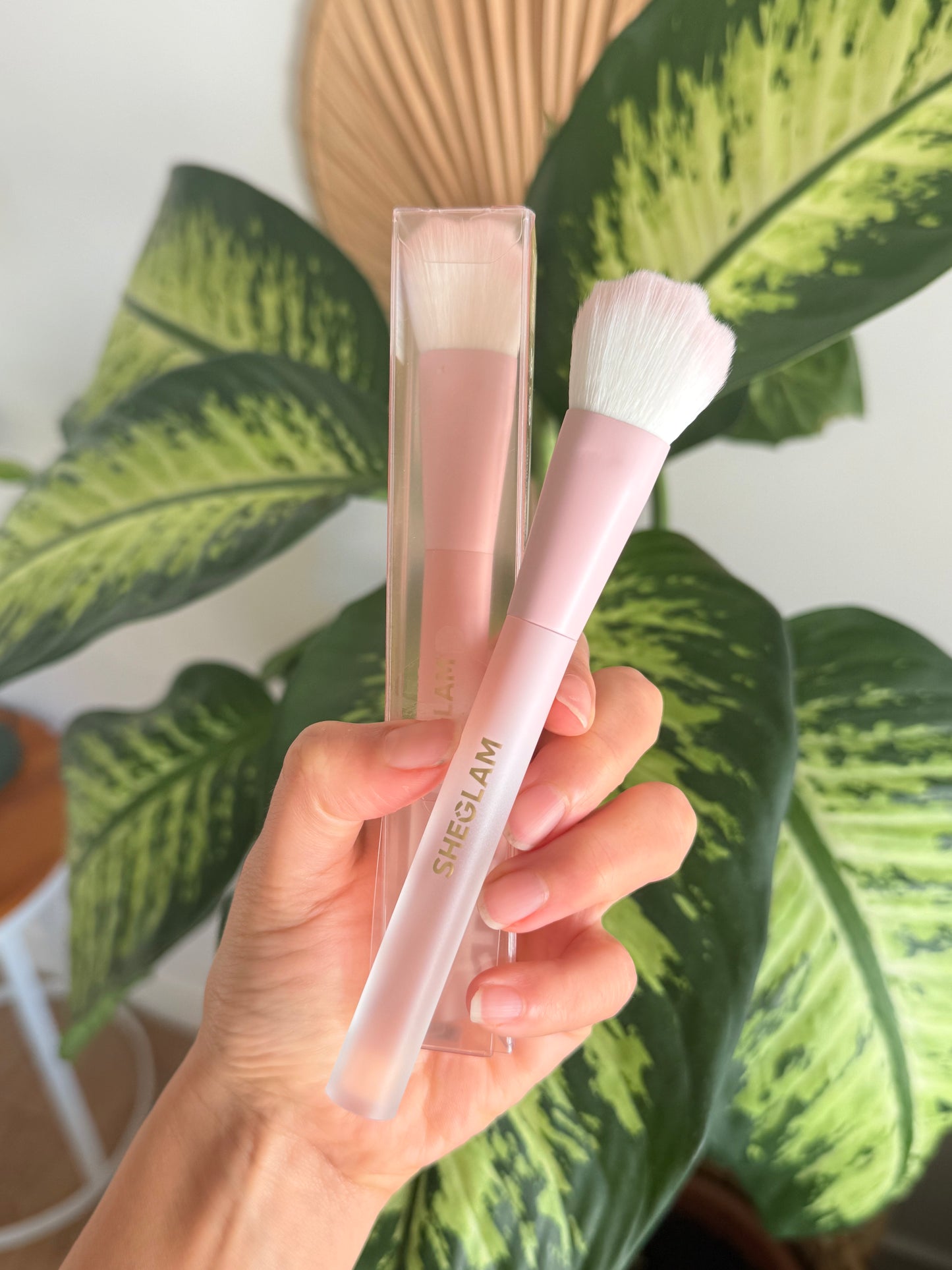 Brocha para productos líquidos- Sheglam color bloom brush