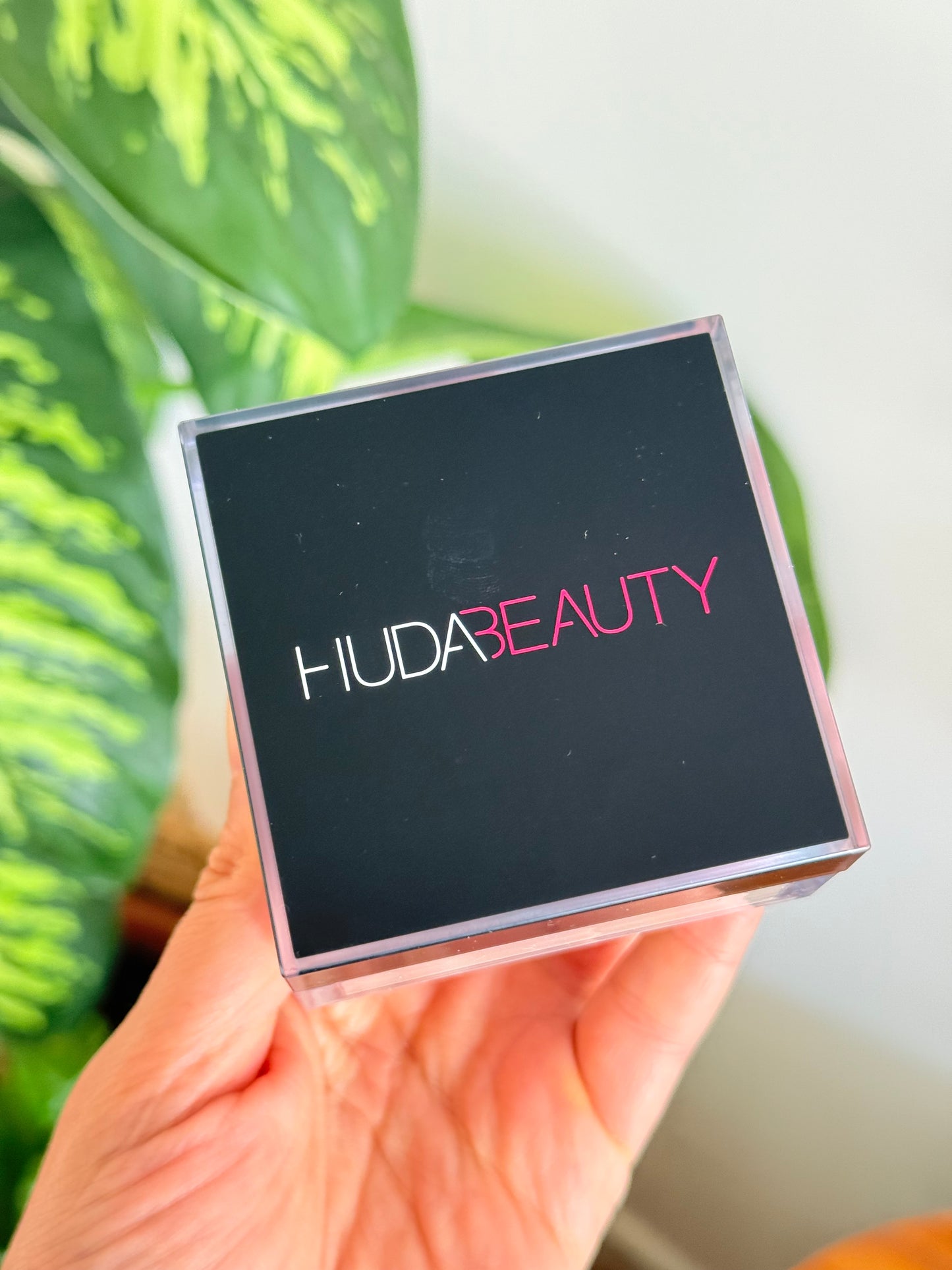 Polvo translúcido Easy bake - HUDA Beauty