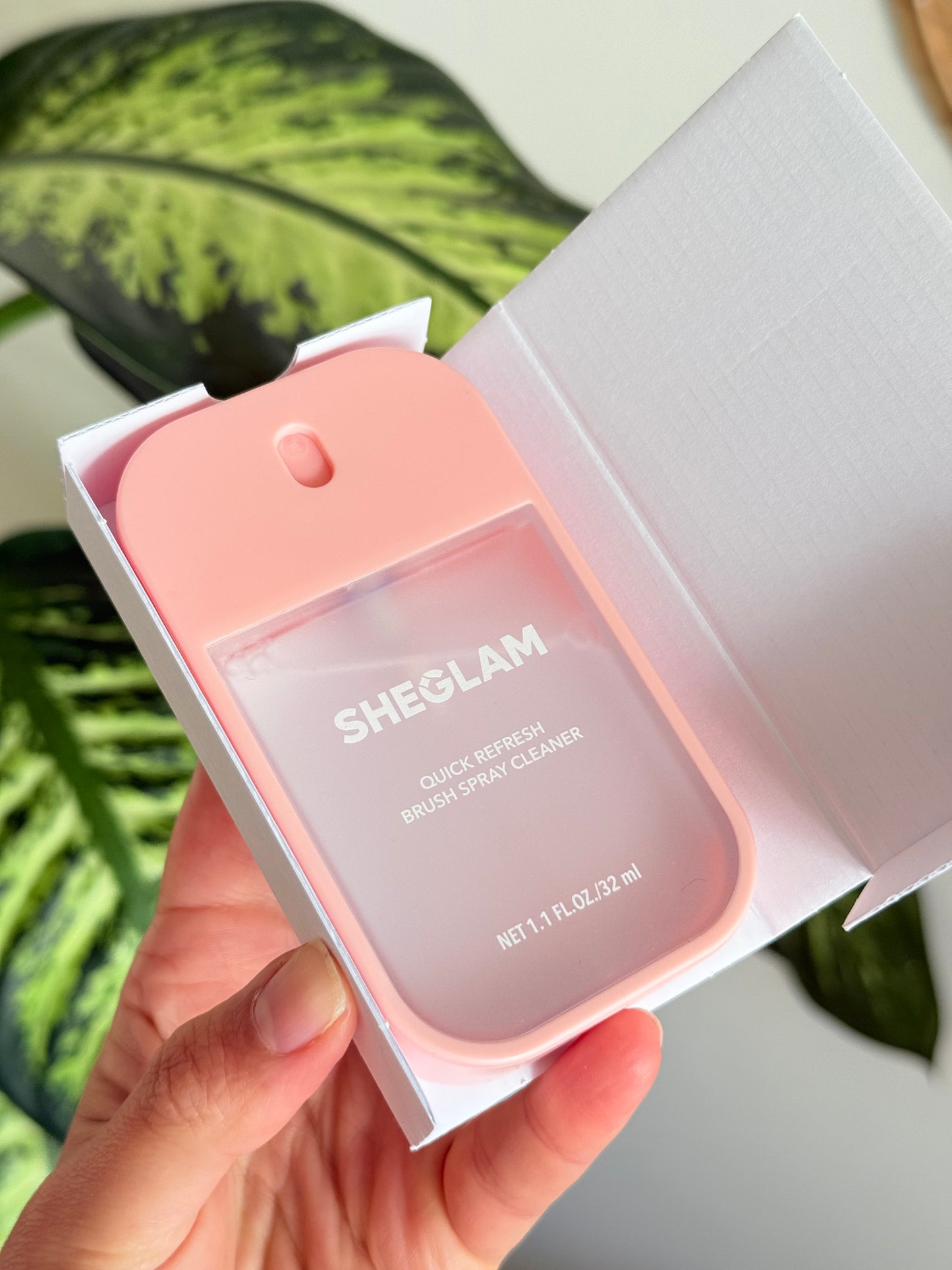 Limpia brochas spray SHEGLAM