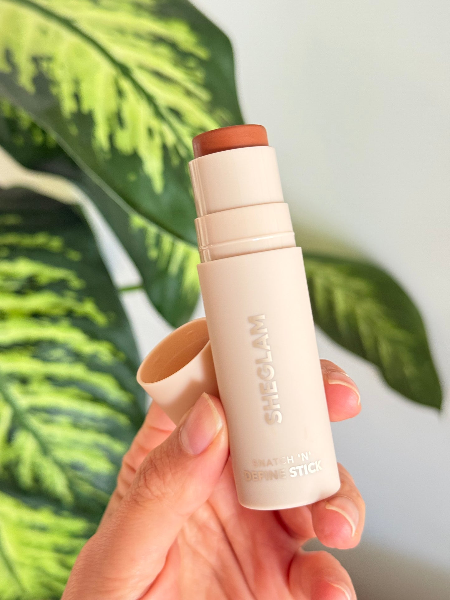 Contorno Cremoso-Define stick SHEGLAM