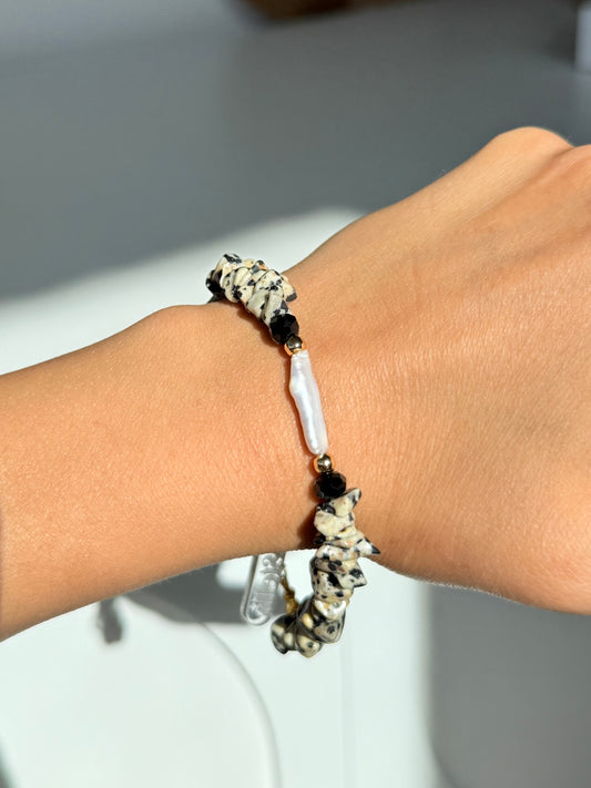 Pulsera jaspe dálmata c/perla larga río