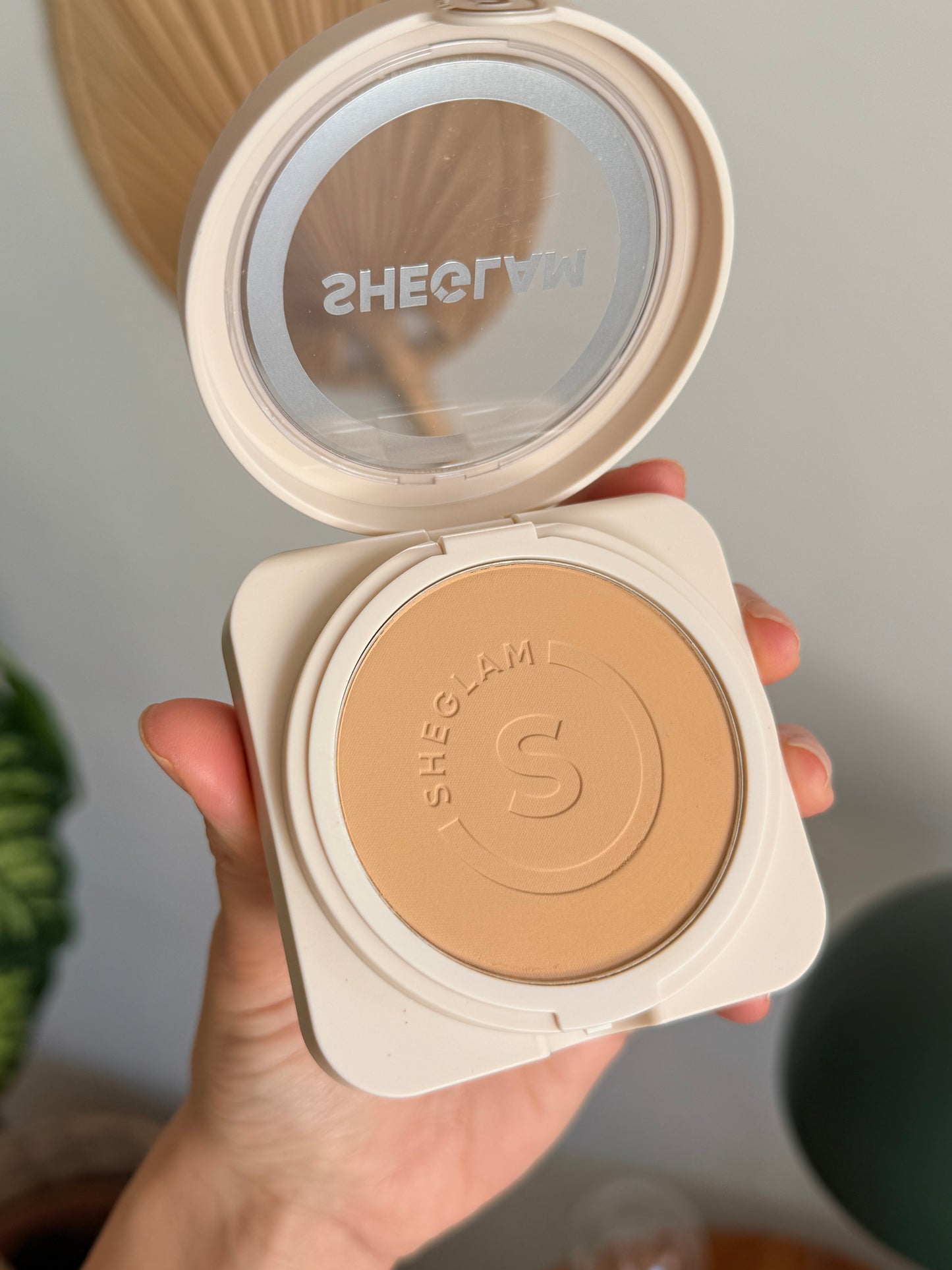 Base en polvo- Sheglam Skin-Focus High Coverage Powder Foundation