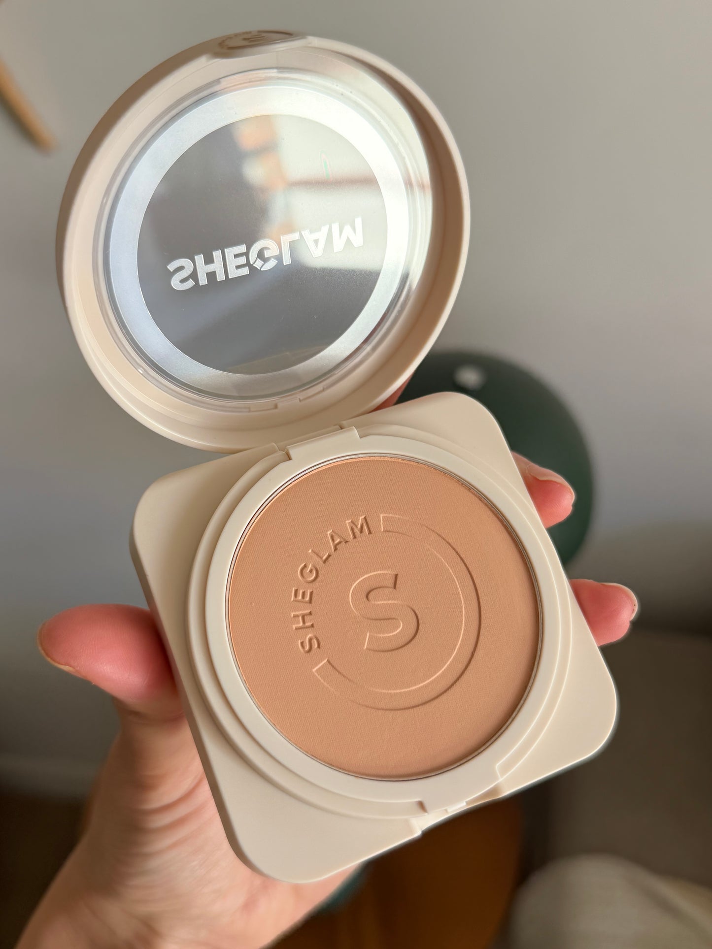 Base en polvo- Sheglam Skin-Focus High Coverage Powder Foundation